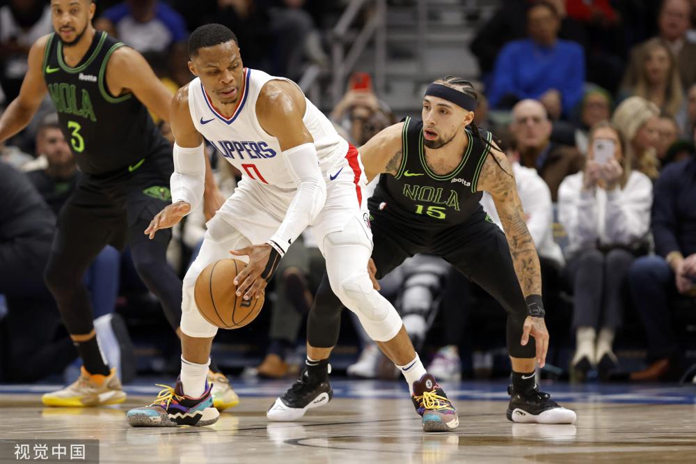 隊的幫助下 隊的幫助下