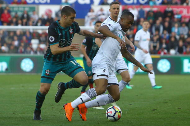 球迷惊叹于 球迷惊叹于