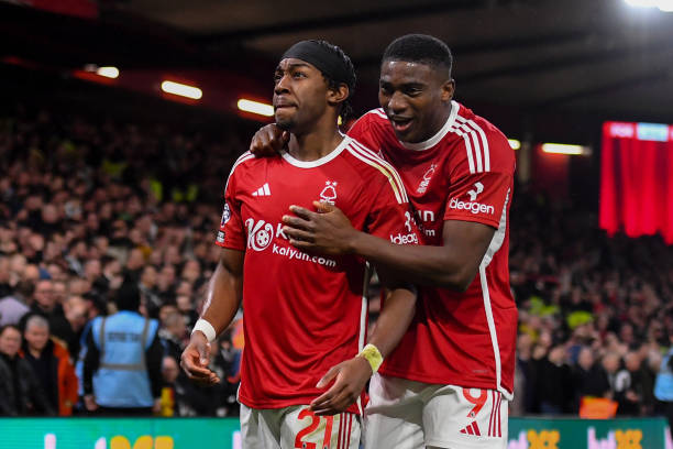 当队友起脚 当队友起脚