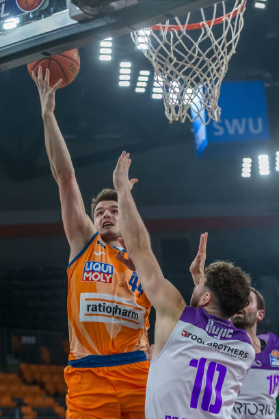 当选全场最佳！王钰栋：队伍磨合时间比较短，场上表现有点不默契