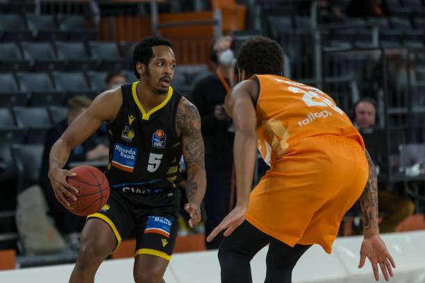 图片报：多特与吉滕斯分手的可能性越来越大，愿接受6000万欧报价.