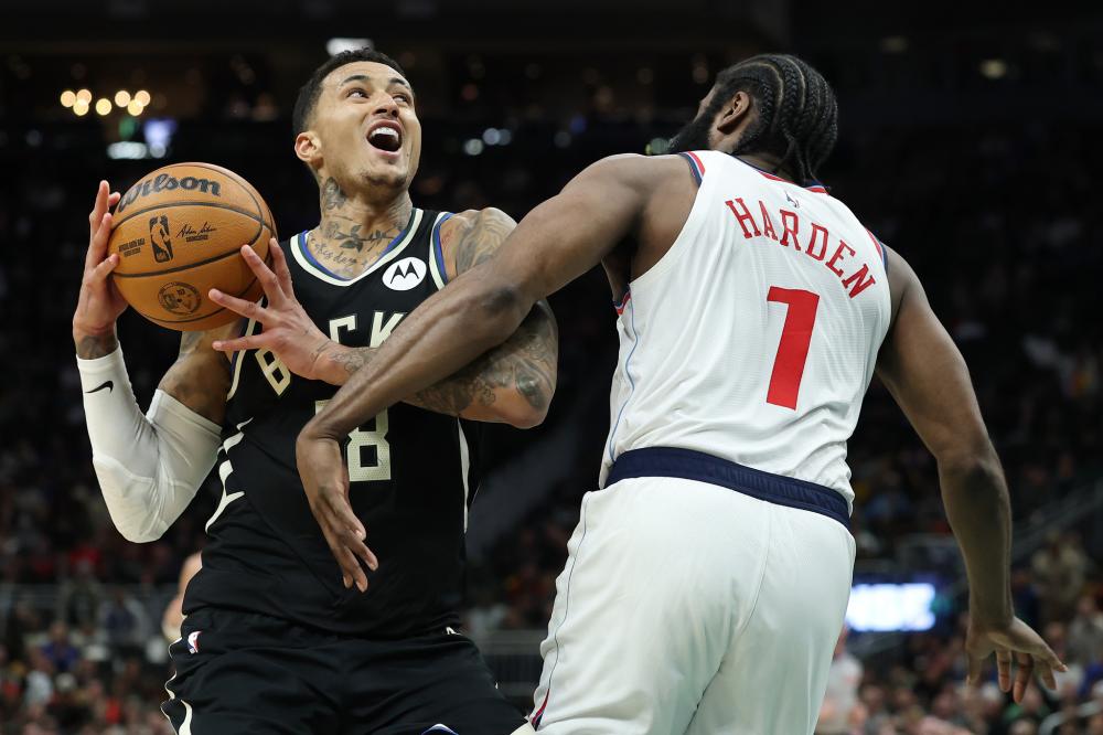 妈妈10年首次现场看胡金秋比赛 经常给他和孙铭徽发红包